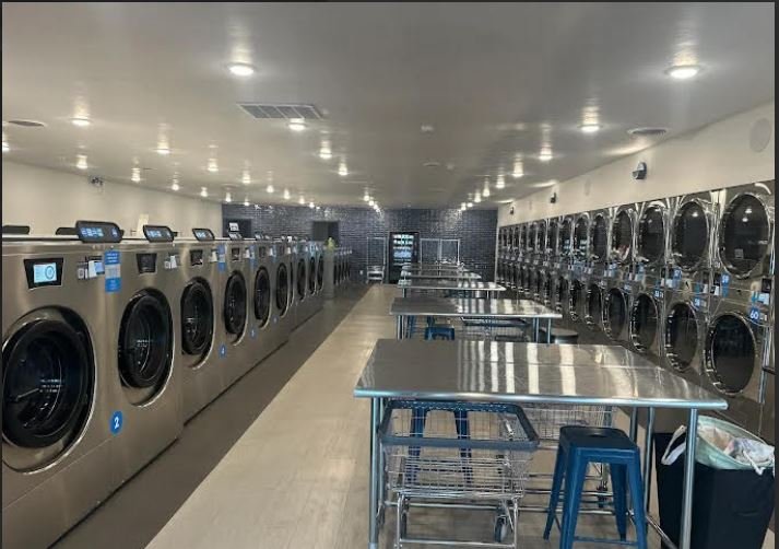 commercial upload laundry 2